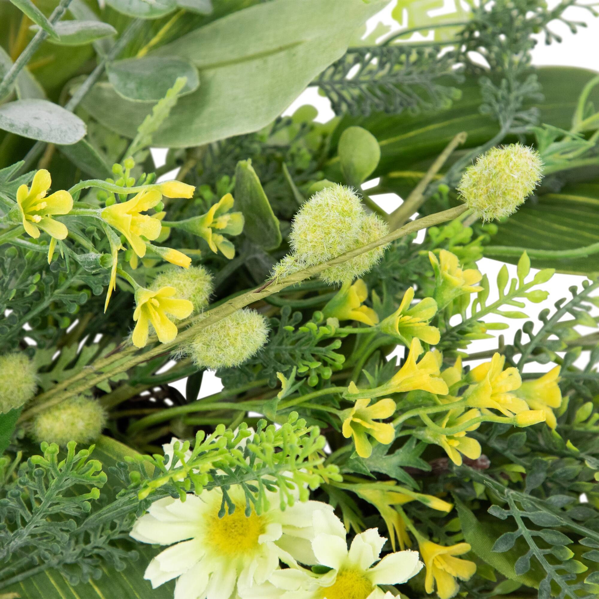 20" Mixed Foliage & Daisy Spring Wreath